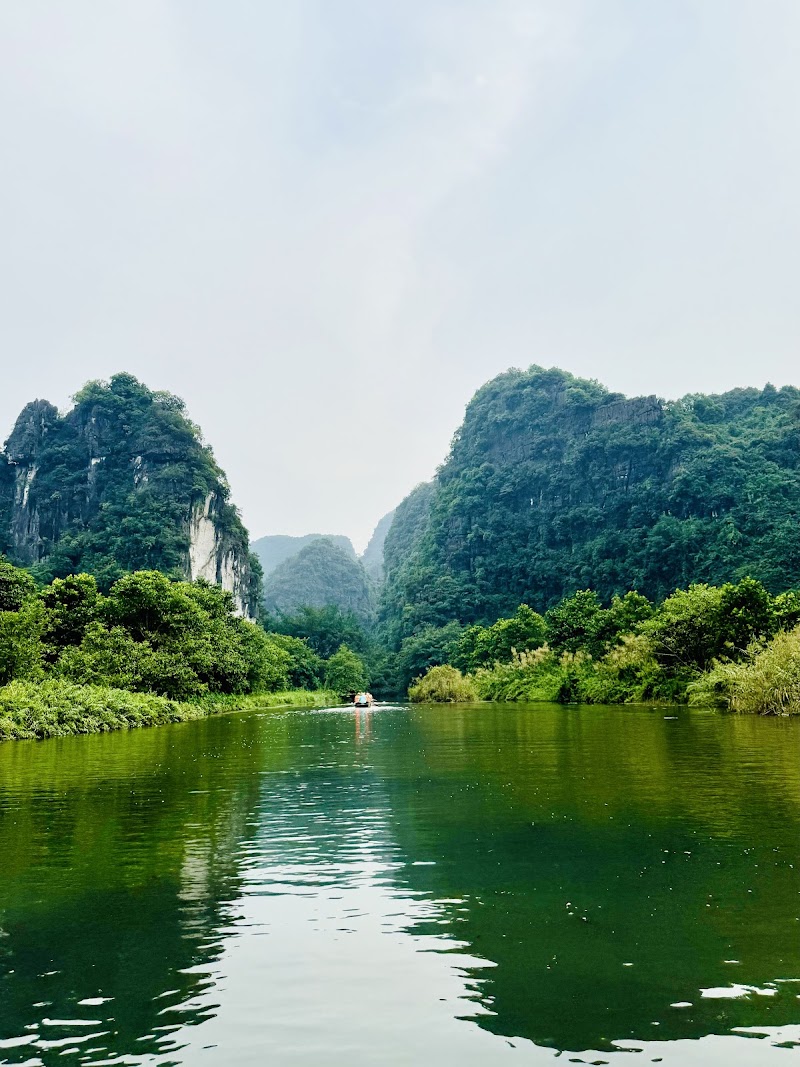 Trang An Grottoes tour - Trang An Grottoes tour, 7W39+HF, Hoa Lu, Ninh Binh, Vietnam