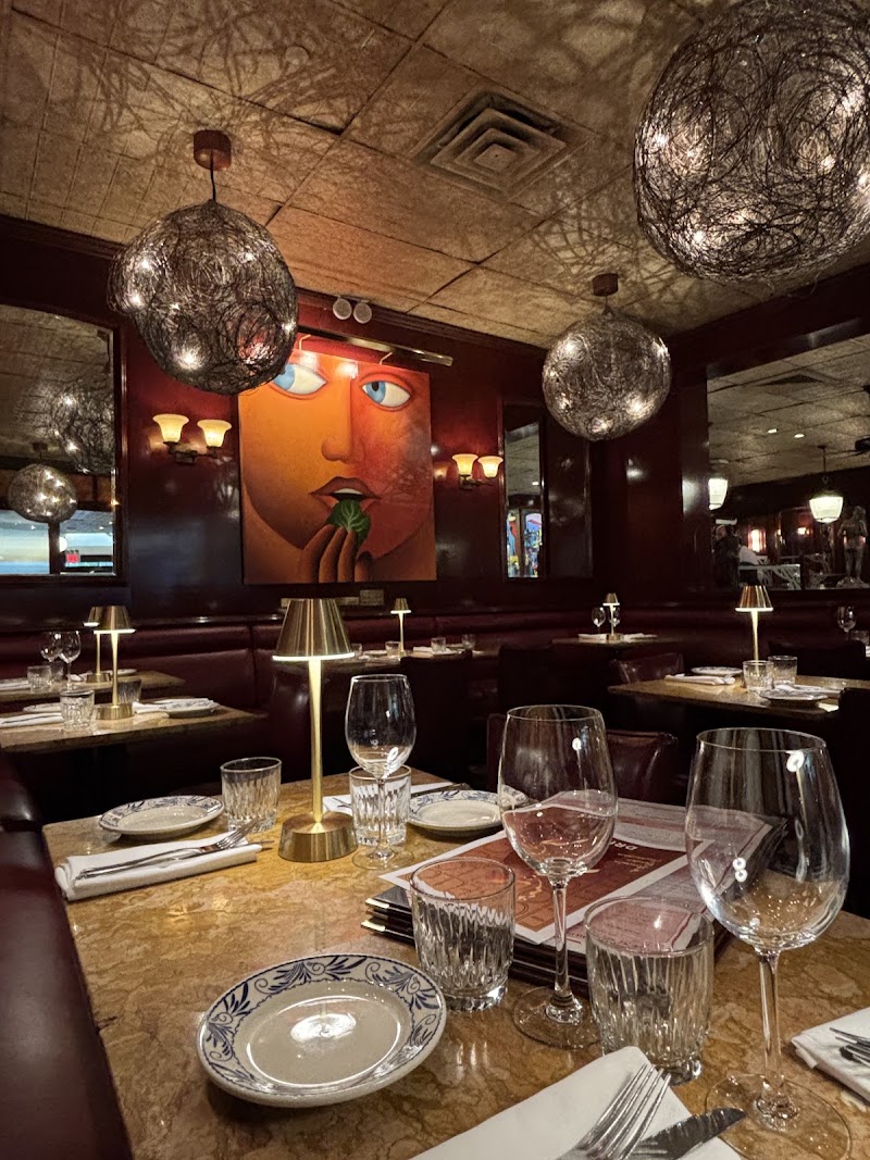 Cafe Fiorello - Cafe Fiorello 1900 Broadway, New York, NY 10023, USA