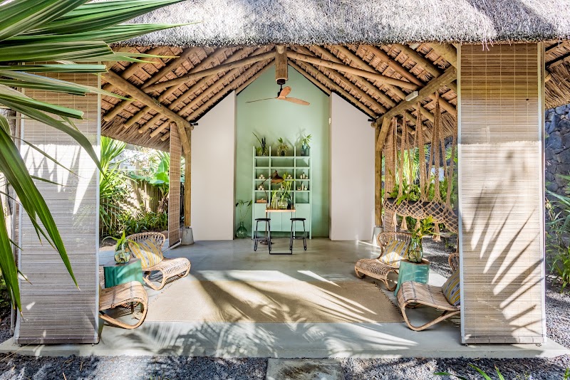 TROPICAL ATTITUDE - ADULTS ONLY