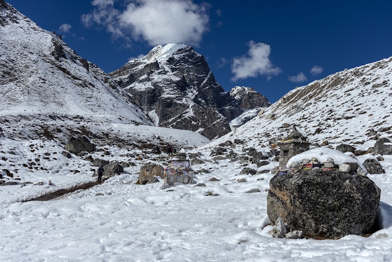 Everest Memorial, Chukpi Lhara - Everest Memorial, Chukpi Lhara Khumjung 56000, Nepal