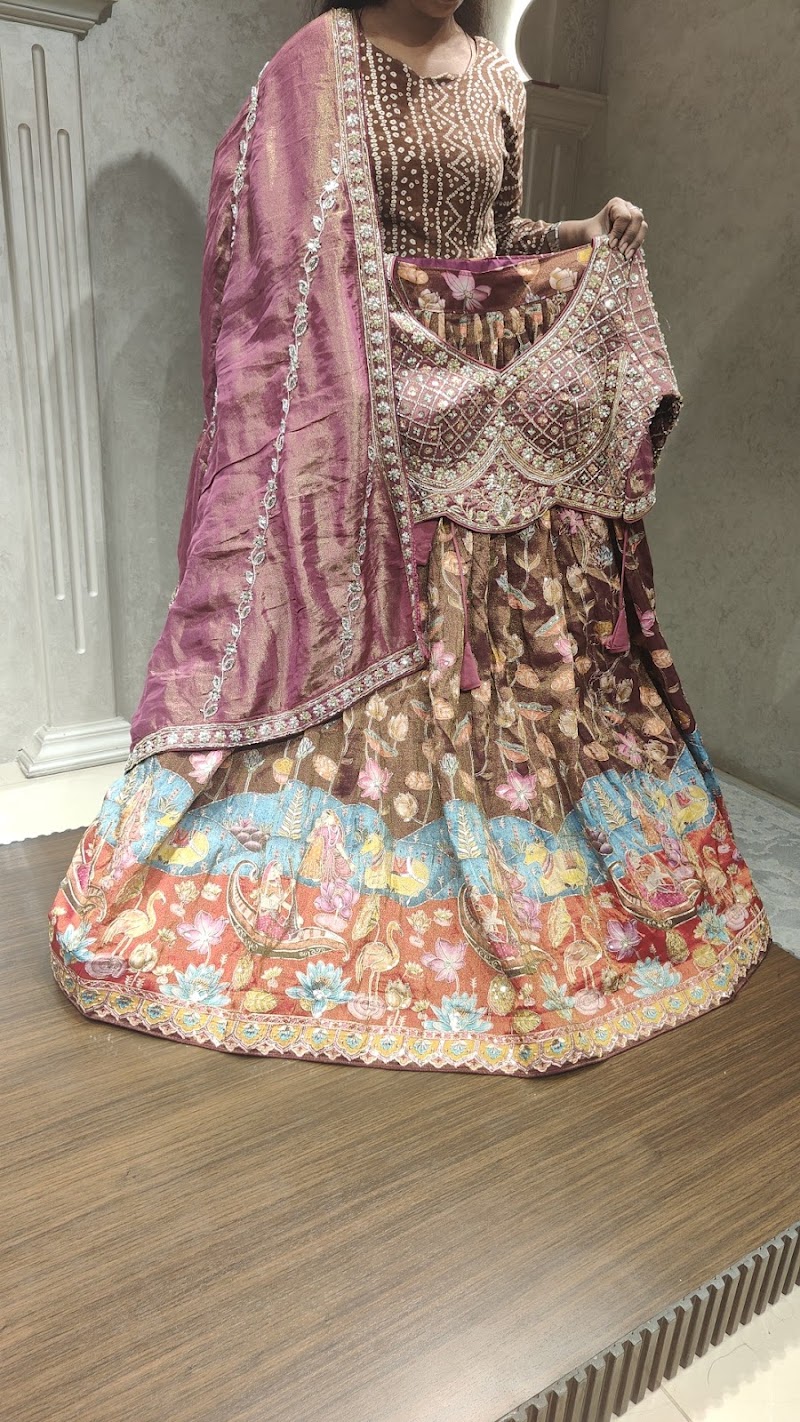 Patrani Sarees (sapna Sangeeta) - Patrani Sarees (sapna Sangeeta) Sapna Sangeeta, 19/1, Sapna Sangeeta Rd, near Bank of Baroda, Snehnagar, Indore, Madhya Pradesh 452001, India