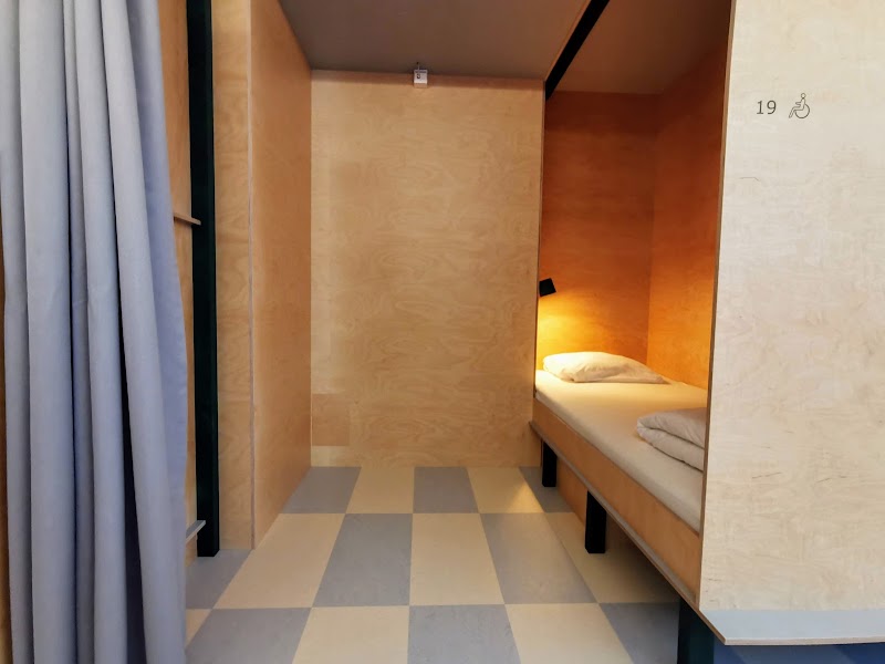 Green Marmot Capsule Hotel Zürich - Green Marmot Capsule Hotel Zürich Schifflände 26, 8001 Zürich, Switzerland