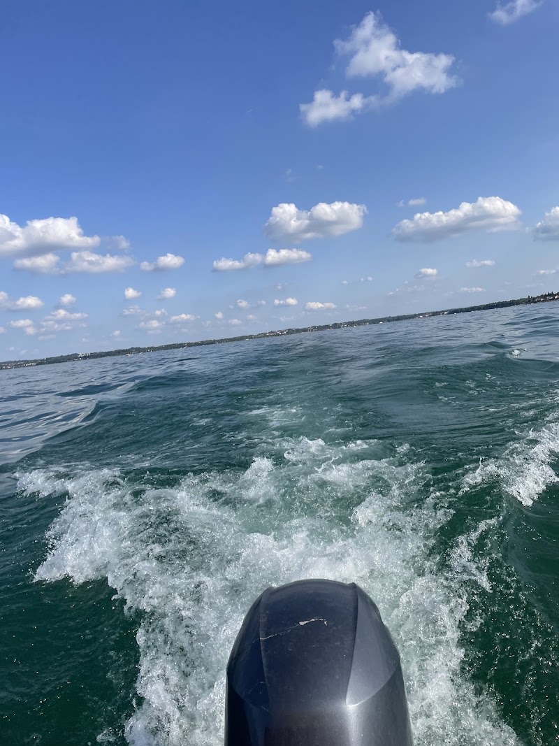 Rent boat Porto Bergamini - Rent boat Porto Bergamini Str. Bergamini, 37019 Peschiera del Garda VR, Italy