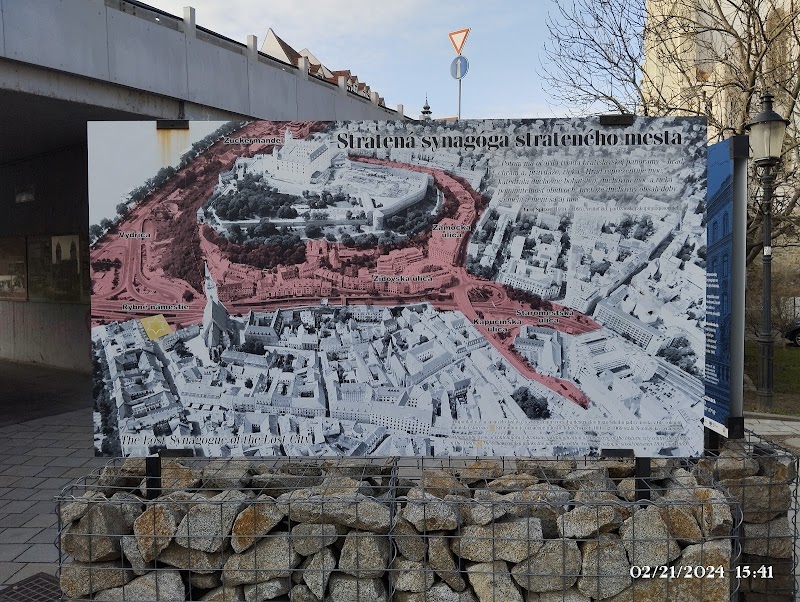 Discover Bratislava - Free & Private Walking Tours - Discover Bratislava - Free & Private Walking Tours, Františkánske námestie 8, 811 01 Bratislava-Staré Mesto, Slovakia