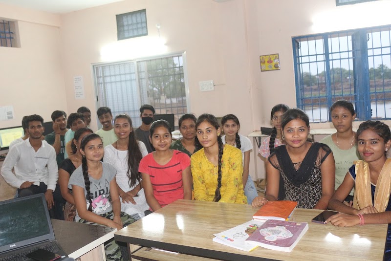 Megha computer boriyakala - Megha computer boriyakala, Banjhipar karma mata mandir parishar boriyakala, Raipur, Chhattisgarh 492015, India