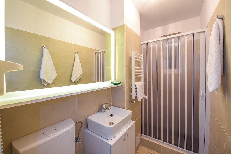 One by One at Grand Accommodation Bucuresti - One by One at Grand Accommodation Bucuresti apartament 56, Strada Ion Câmpineanu 29, bloc 6, scara 2, 010035 București, Romania