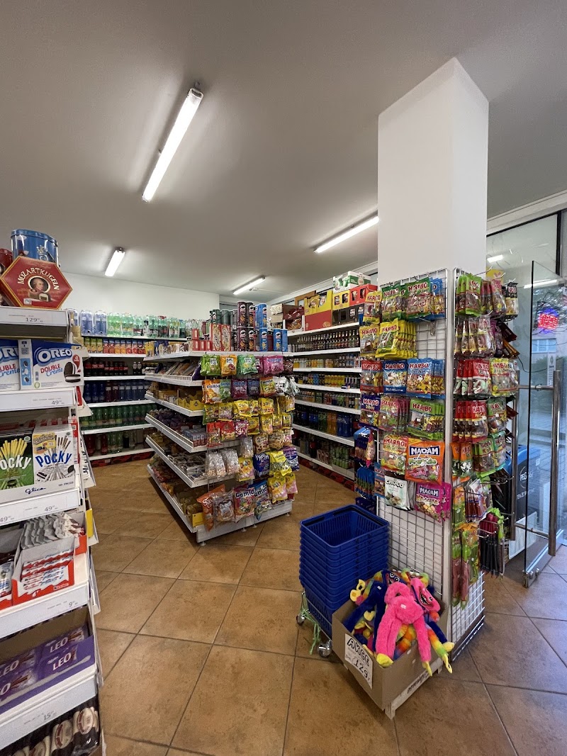 Market Na Okraji - Market Na Okraji Na Okraji 331/45A, 162 00 Praha 6-Veleslavín, Czechia