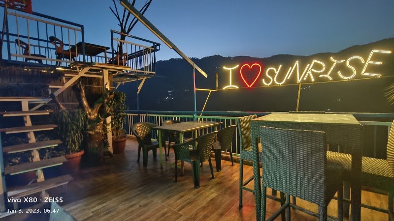 SUNRISE CAFE - SUNRISE CAFE, Datyar, Himachal Pradesh 173220, India