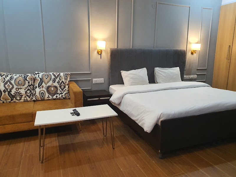 Hotel Mallenzo suites - Hotel Mallenzo suites F13/11, DLF Phase 1, Sector 27, Gurugram, Haryana 122002, India