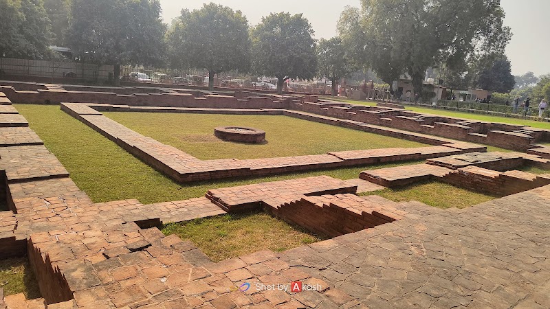 Sarnath archaeological garden - Sarnath archaeological garden, 92JF+FXH, Sarnath, Varanasi, Uttar Pradesh 221007, India