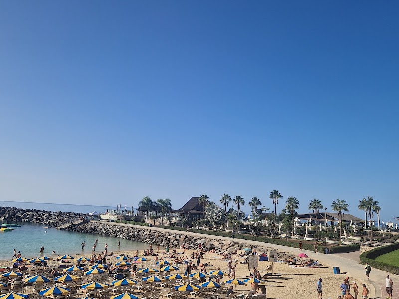 Amadores Beach - Amadores Beach, Av. Tomás Roca Bosch, 35130 Mogán, Las Palmas, Spain