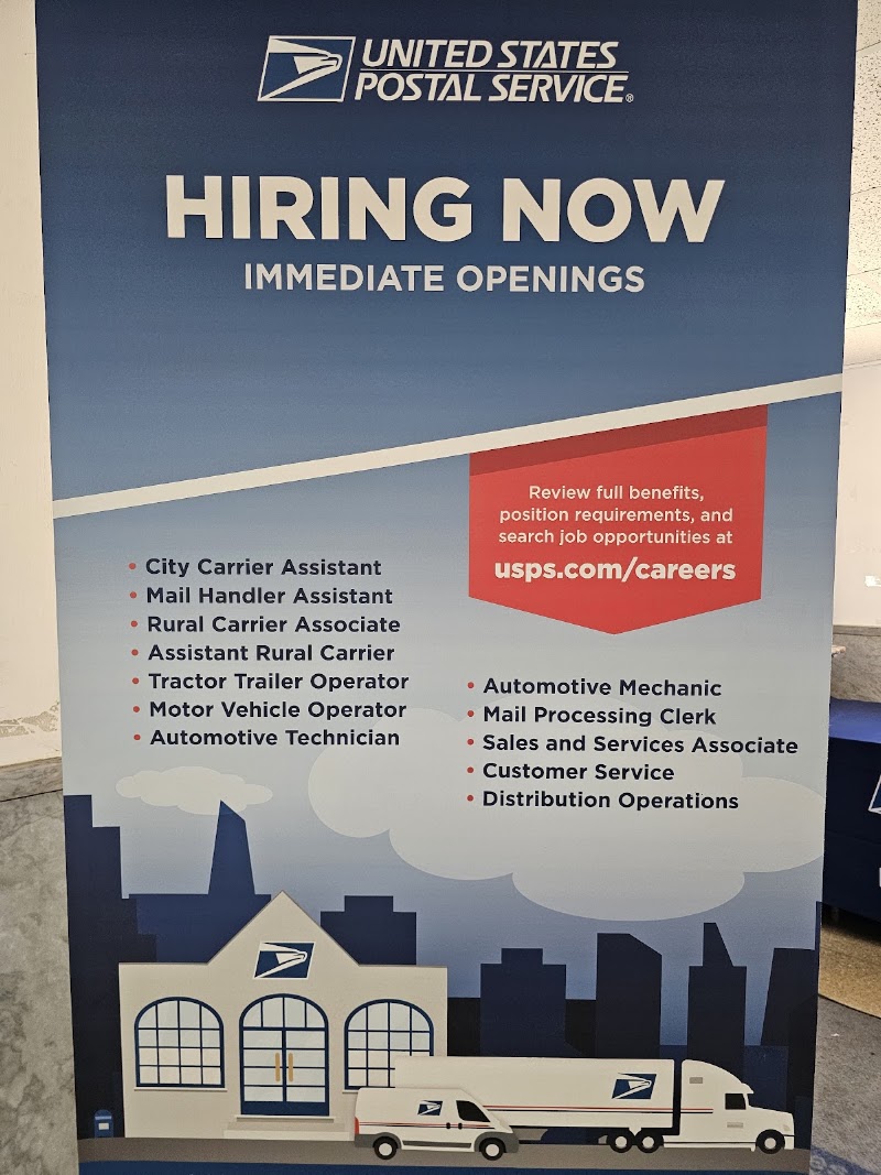 United States Postal Service - United States Postal Service 300 Broadway Lbby, Revere, MA 02151, USA