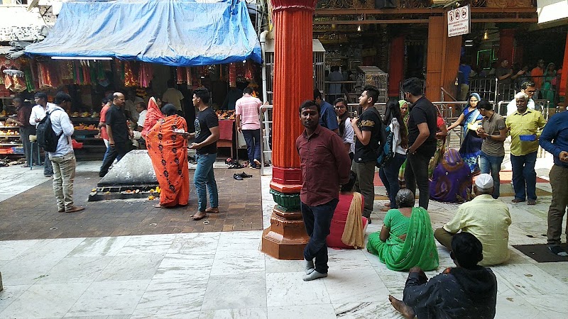 अंबा माई मंदिर - अंबा माई मंदिर 61/63, Mumba Devi Marg, Mumbadevi Area, Bhuleshwar, Mumbai, Maharashtra 400002, India