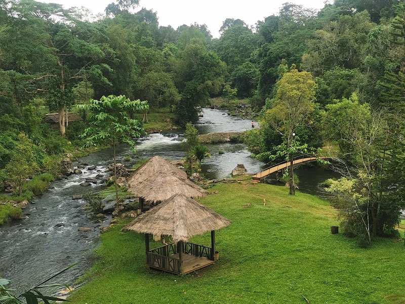 Tad Gneuang Waterfall - Tad Gneuang Waterfall, Ban Lak 40, Road 23, Paksong District, Champasak Province, Laos