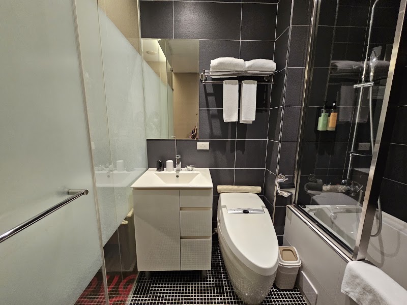 Capital Hotel Songshan - Capital Hotel Songshan No. 658號, Section 4, Bade Rd, Ciyou Village, Songshan District, Taipei City, Taiwan 105
