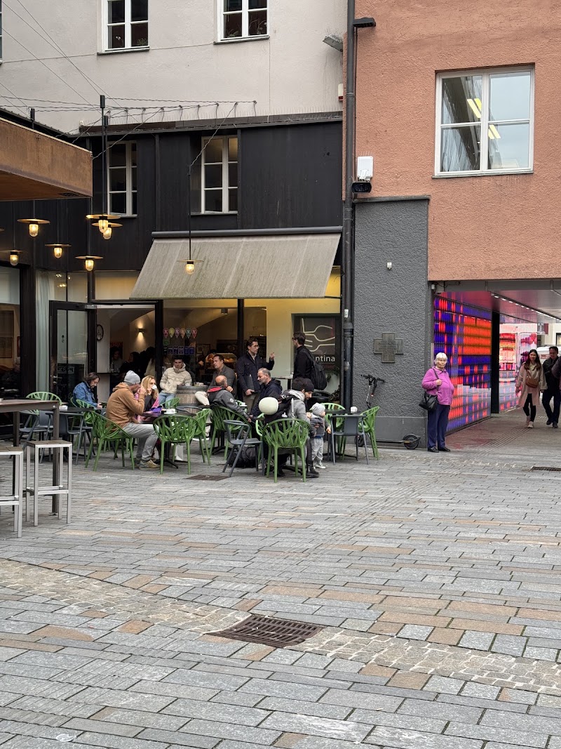 La Cantina - Intermezzo italiano - La Cantina - Intermezzo italiano Sparkassenpl. 2, 6020 Innsbruck, Austria