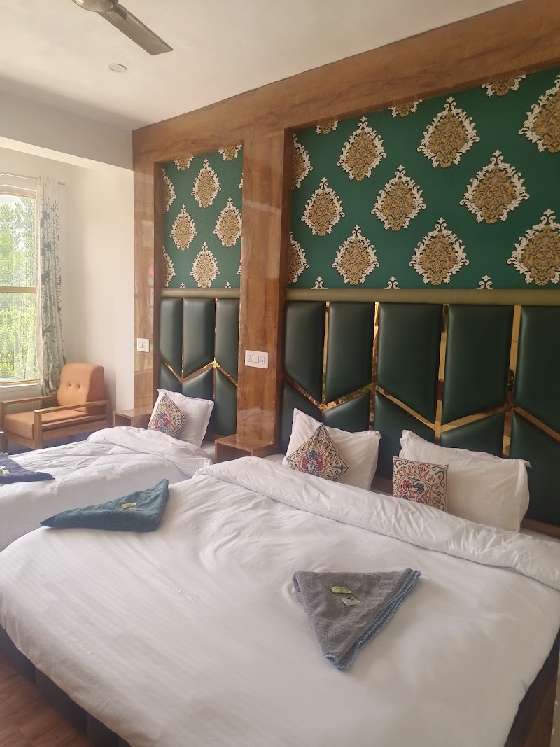 Gulmarg Gulsitara Resorts - Gulmarg Gulsitara Resorts Srinagar - Gulmarg Rd, Ward 7, Kunzer, Gulmarg, 193404