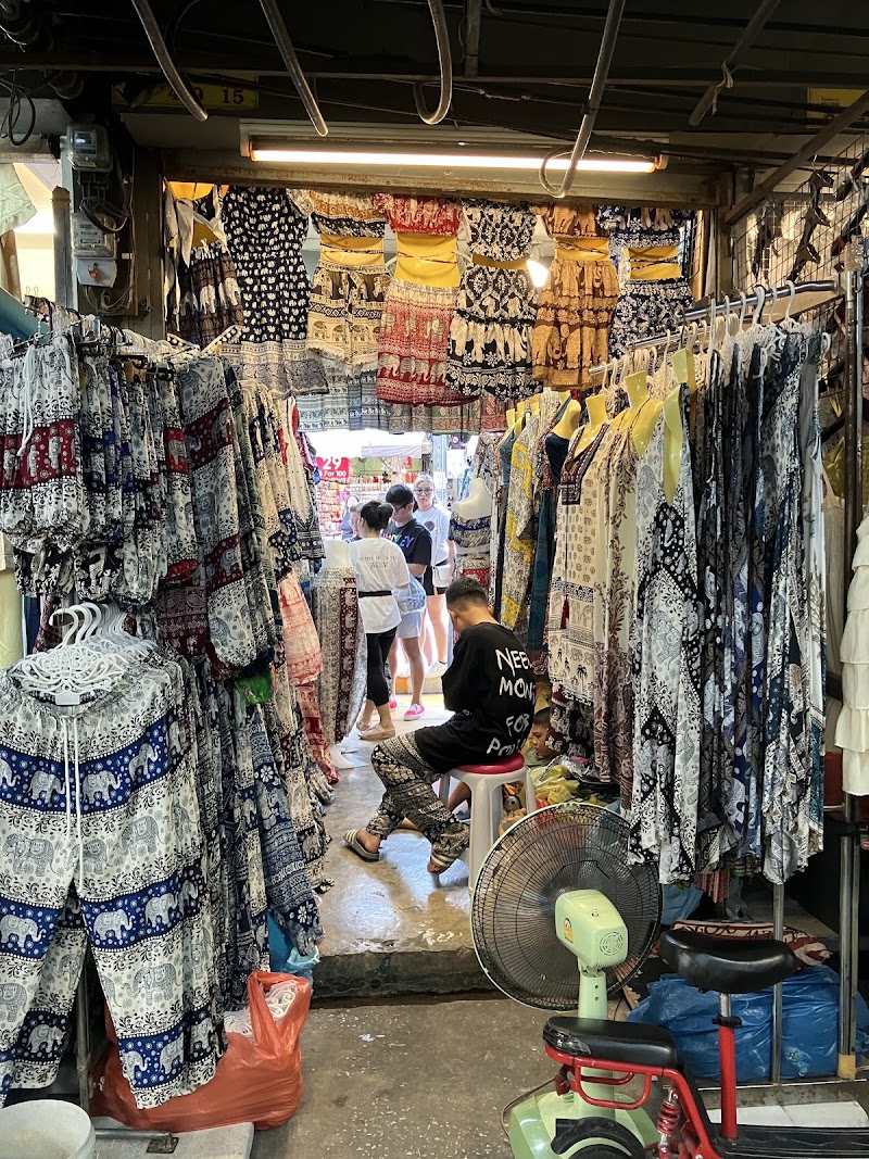 JatuJak Weekend Market - JatuJak Weekend Market QHX2+X5M, Bang Kapi, Huai Khwang, Bangkok 10900, Thailand