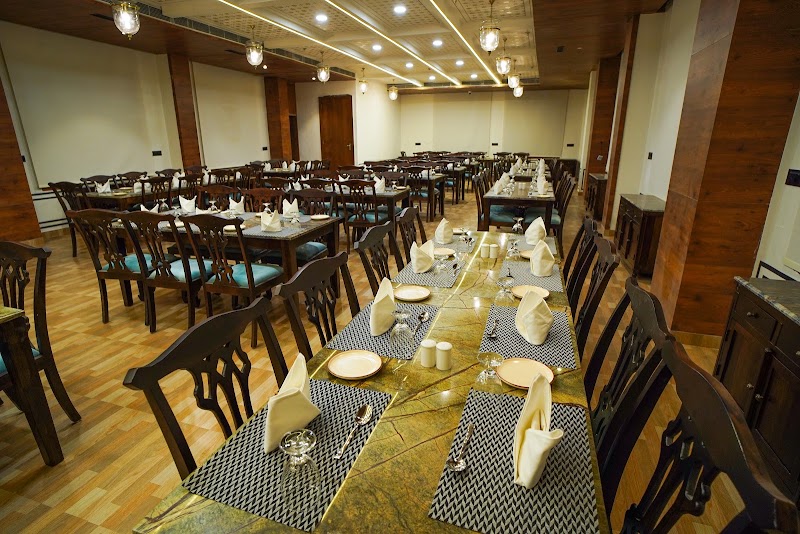 The Amar Mahal - The Amar Mahal idbi bank, Saheli Marg, Panchwati, Udaipur, Rajasthan 313001, India