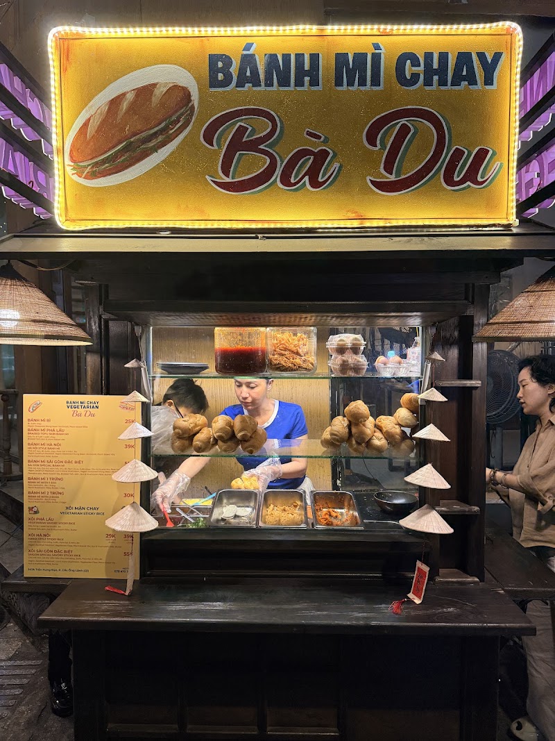 Bánh mì chay Bà Du - Bánh mì chay Bà Du 147A Trần Hưng Đạo, Khu phố 1, Cầu Ông Lãnh, Hồ Chí Minh 700000, Vietnam