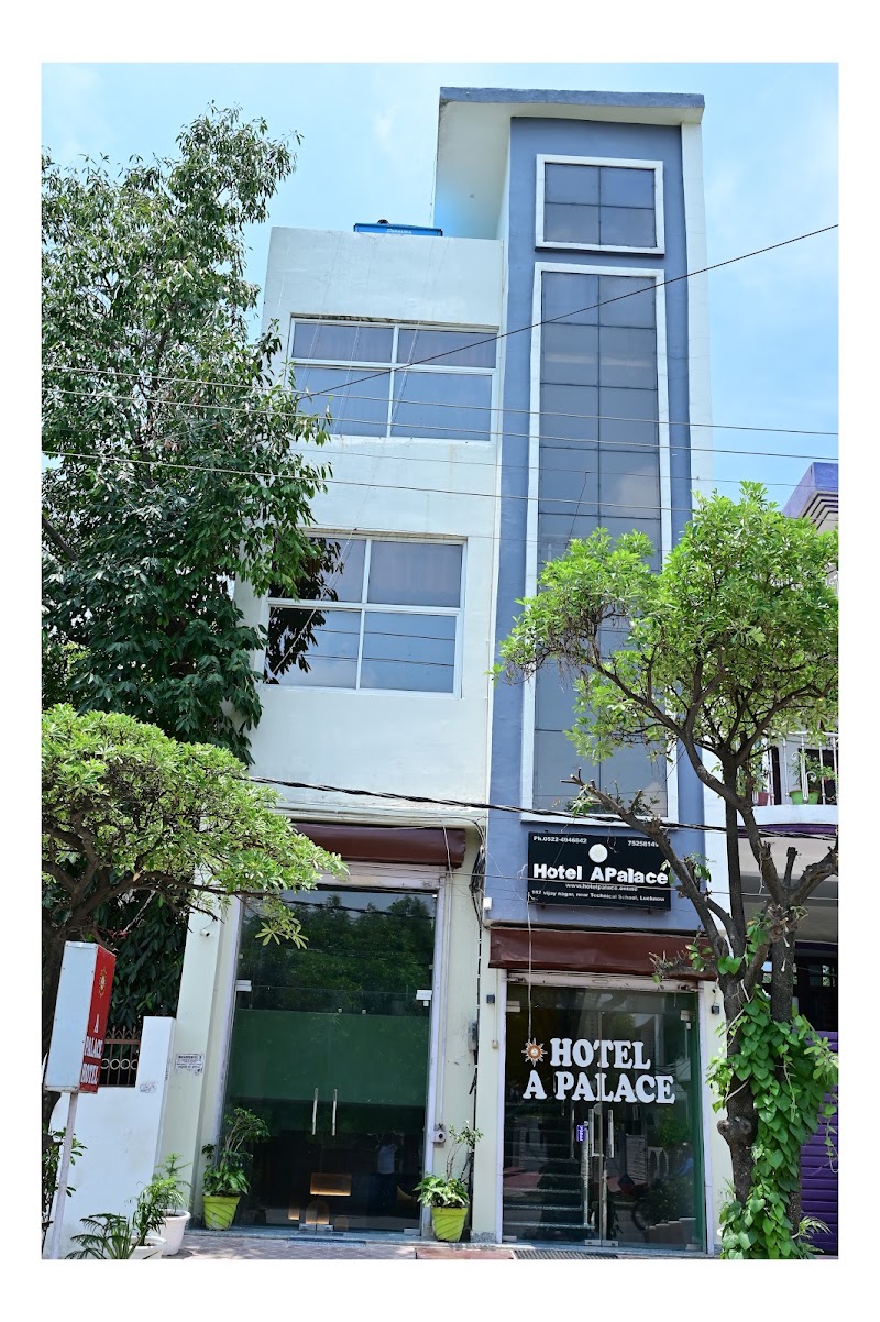 HOTEL A PALACE