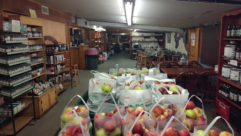 Bolton Orchards - Bolton Orchards, 125 Still River Rd, Bolton, MA 01740, USA