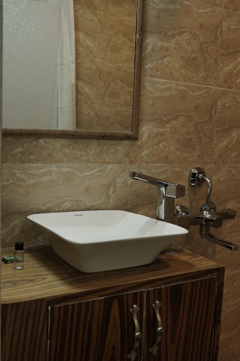 Hotel Aurelia Pearl & Banquet - Hotel Aurelia Pearl & Banquet Patliputra Station Rd, opposite to Main Gate of Patliputra Junction, Jagat Vihar Colony, Rukanpura, Patna, Bihar 800025, India