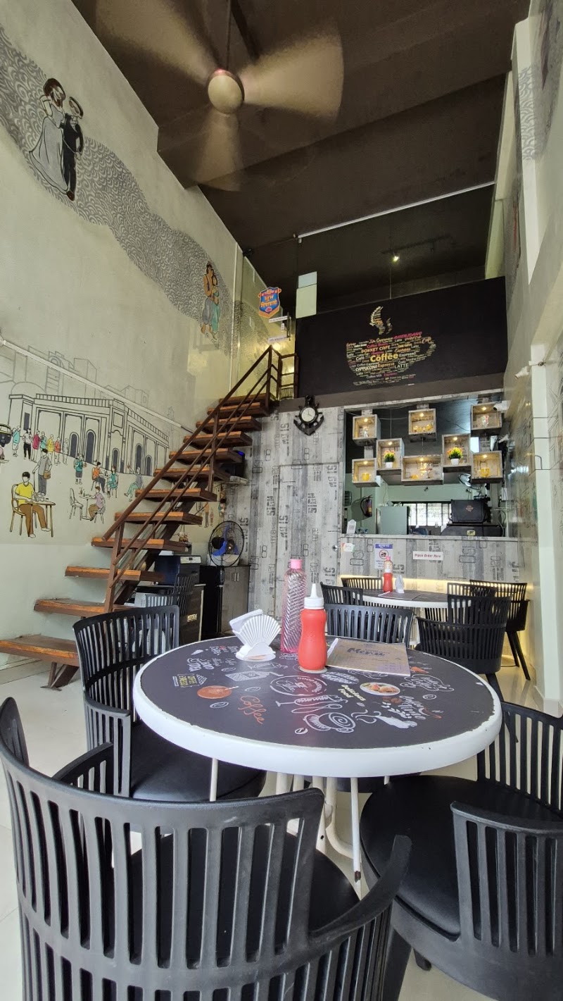 POKKET CAFE RATNAGIRI - POKKET CAFE RATNAGIRI Arihant Space Centre shop no 11, Maruti Mandir, near Lotalikar Hospital (Shree Ramnath Hospital), State Bank Colony, Nachane, Maharashtra 415639, India