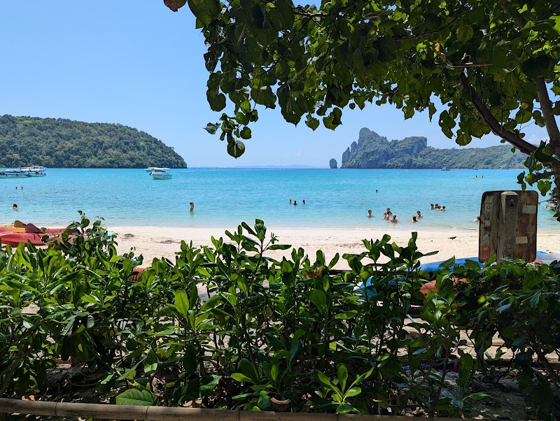 Loh Dalum Beach - Loh Dalum Beach Andaman Sea, อำเภอเมืองกระบี่ กระบี่ 81000, Thailand