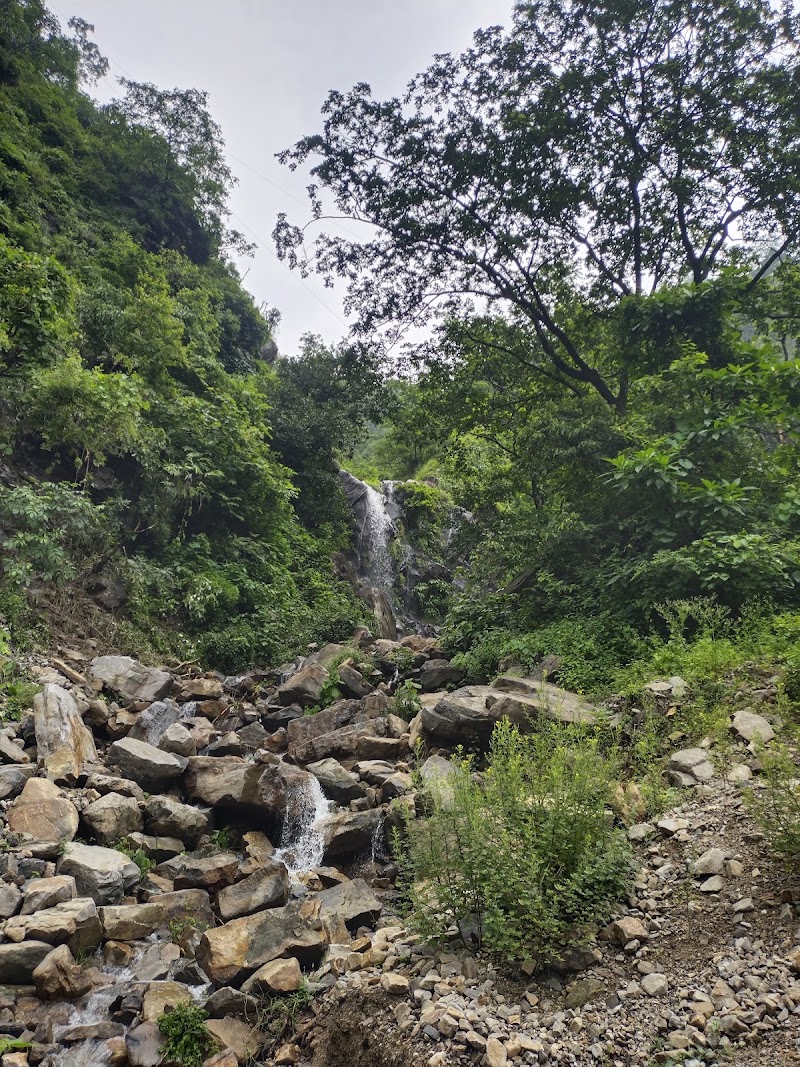 Patna Waterfall - Patna Waterfall 4978+V22, Patna, Uttarakhand 249304, India