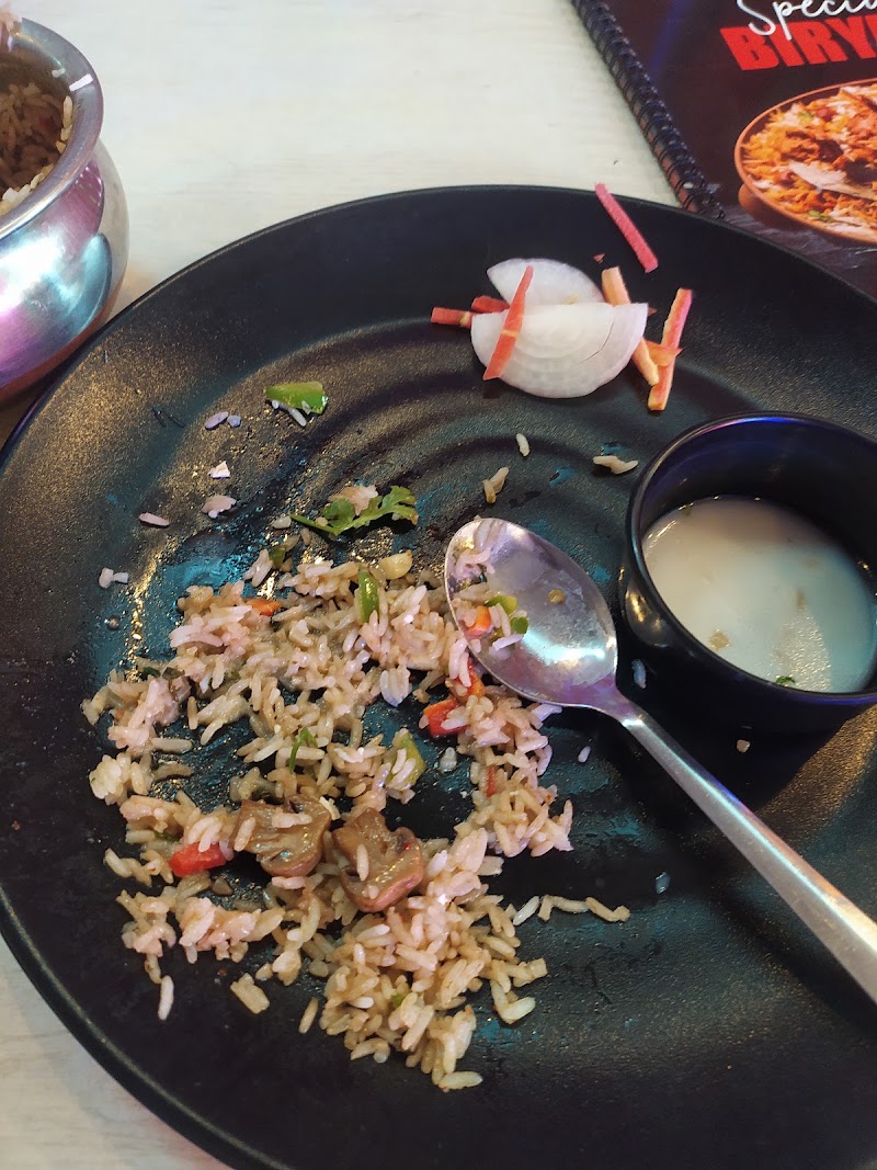 Chicken o'clock - Chicken o'clock, near Ring Road, Kushalpur, Changurabhata, Raipur, Chhattisgarh 492001, India