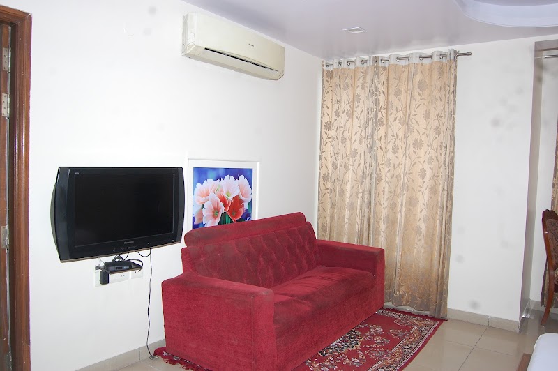 Hotel Taurus - Hotel Taurus, Plot No.-81, Panchsheel Enclave, Jawahar Lal Nehru Marg, Vishnu Enclave, Chandrakala Colony, Durgapura, Jaipur, Rajasthan 302018, India