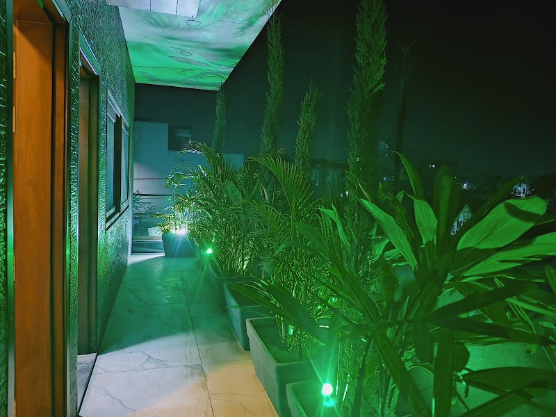 Hotel Nidhi Shree - Hotel Nidhi Shree kshipra vihar colony, c-17/15, Ujjain Dewas Rd, Adarsh Nagar, Nagjhiri, Nagziri, Ujjain, Madhya Pradesh 456010, India