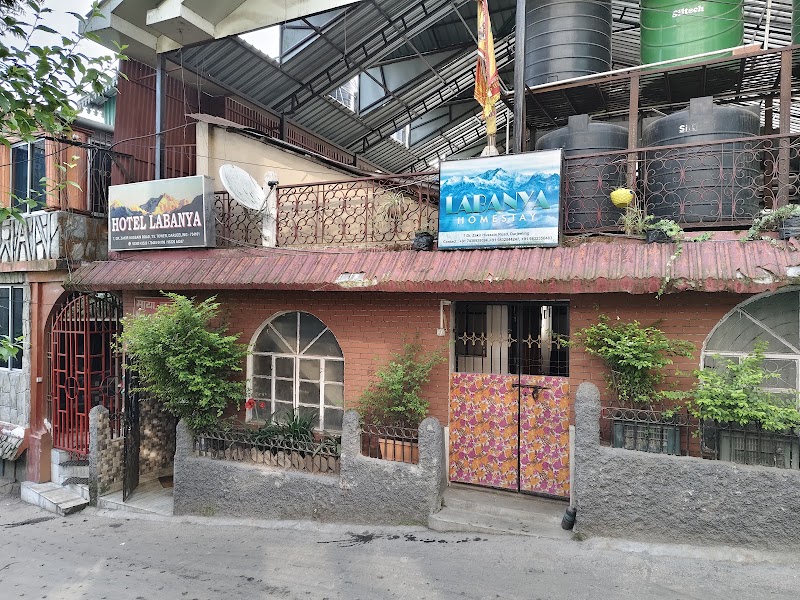 Labanya Homestay - Labanya Homestay 27Q9+R3J, Dr Zakir Hussain Rd, Tungsung Basti, Darjeeling, West Bengal 734101, India