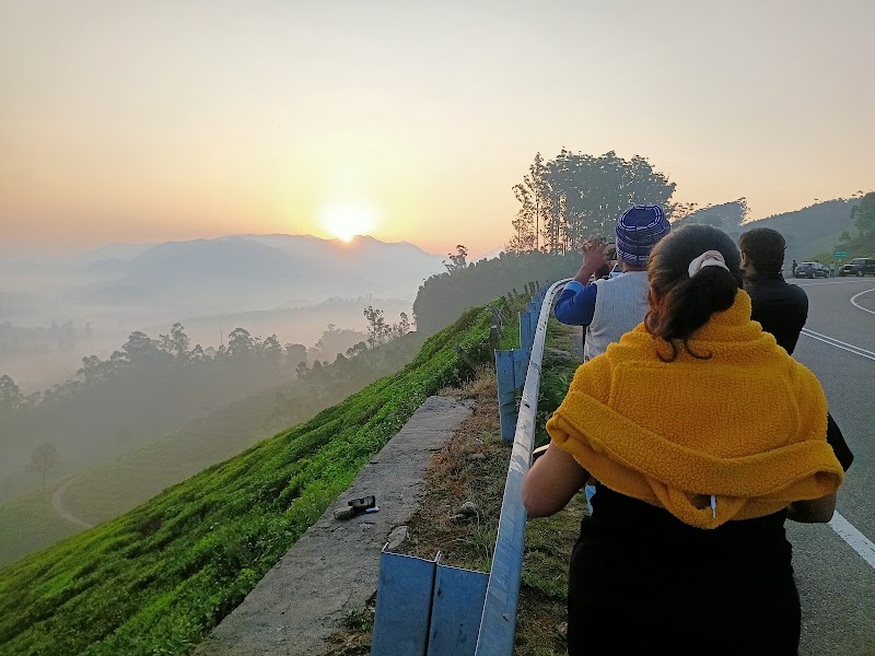 Sunrise view point - Sunrise view point 33HP+MHF, Munnar - Kumily Hwy, Kannan Devan Hills, Keralam 685616, India