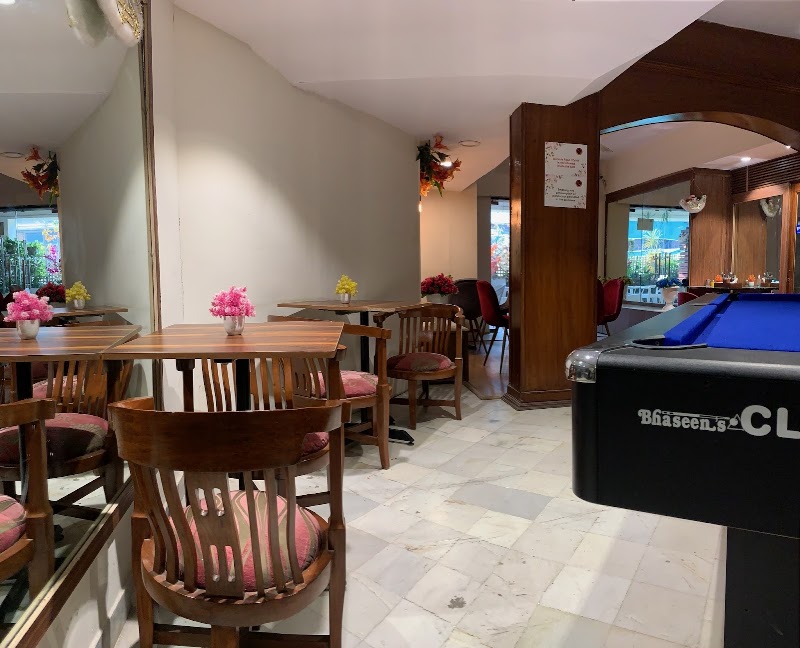 Too Mikkii Tapas - Now Baking Cafe in South Ex | Cafe in South Delhi - Too Mikkii Tapas - Now Baking Cafe in South Ex | Cafe in South Delhi E-25, 1st floor Block E, near Roop sarees, Main Market, part 2, New Delhi, Delhi 110049, India
