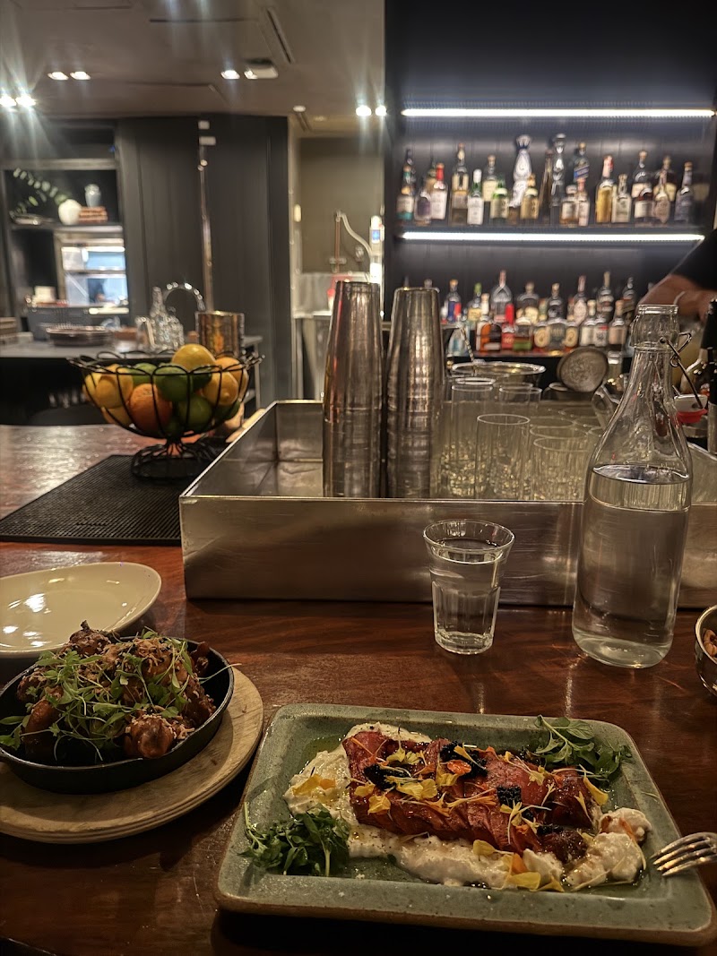 The Bar Downstairs & Kitchen - The Bar Downstairs & Kitchen 485 5th Ave at, E 41st St, New York, NY 10017, USA