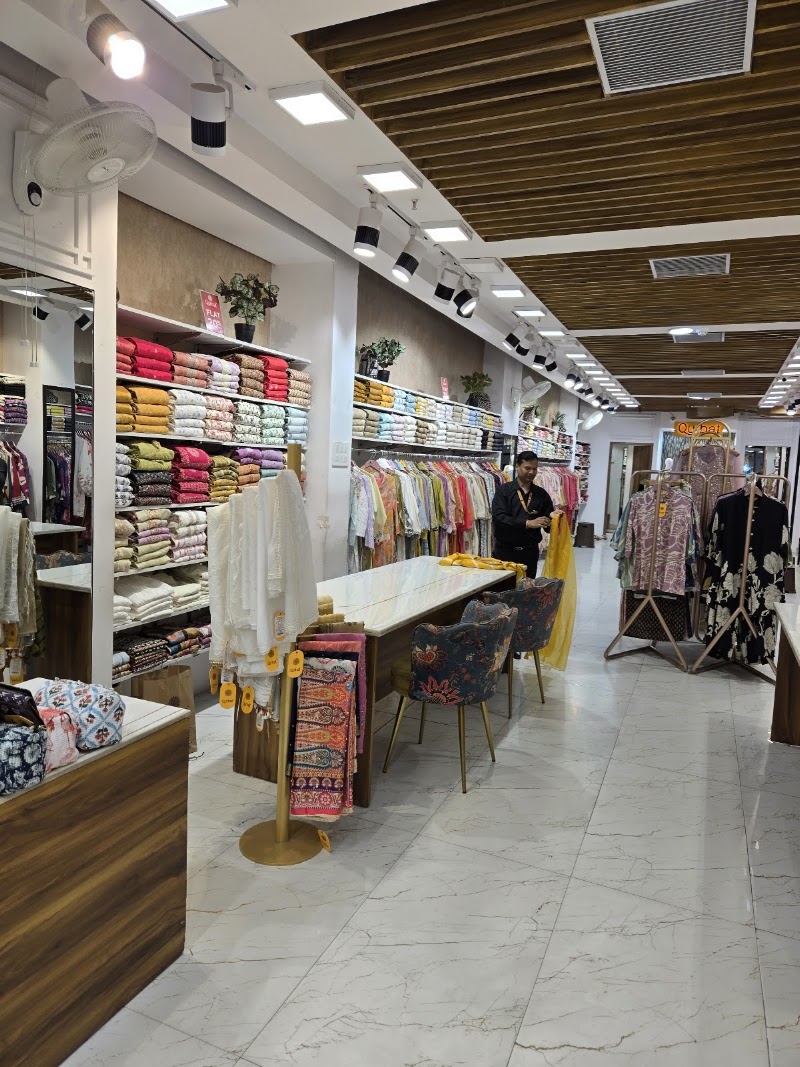 Qurbat - City Centre Mall - Qurbat - City Centre Mall Shop No. UG-17, City Centre, Metro Station, Mall, Mehrauli-Gurgaon Rd, Sector 28, Maruti Housing Colony, Gurugram, Haryana 122009, India