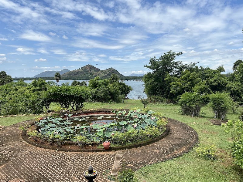 Lakeside Resort - Lakeside Resort 8R26+334, Athoor, Tamil Nadu 624701, India