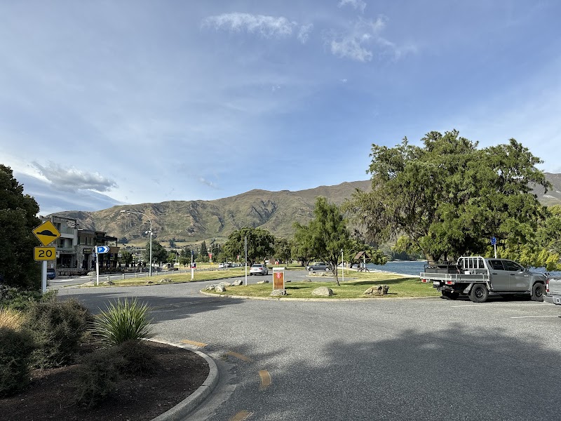 Lakefront Car Park - Lakefront Car Park, 100 Ardmore Street, Wānaka 9305, New Zealand