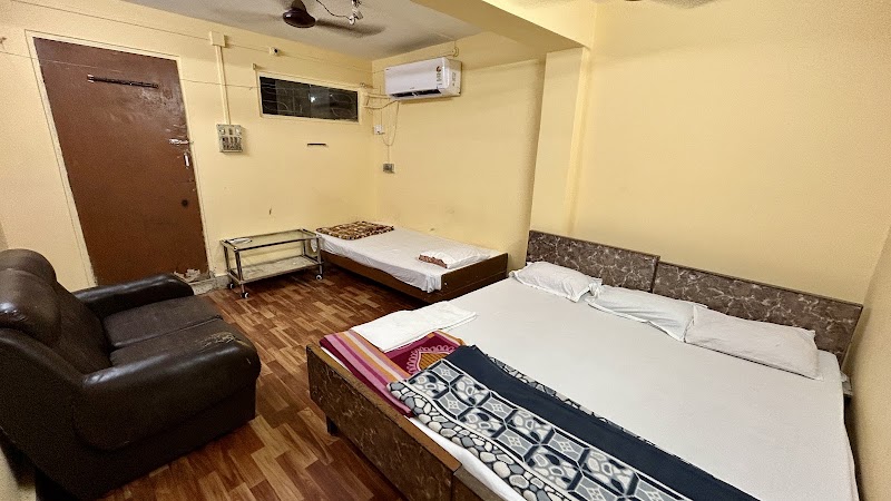 Classic hotel - Classic hotel 6/1 b, Dr Md Ishaque Rd, Esplanade, Park St, Taltala, Kolkata, West Bengal 700016, India