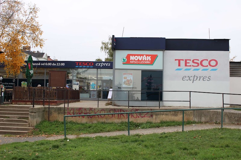 Tesco Expres - Tesco Expres 29A, Na Pískách 1815, Hanspaulka, 160 00 Praha-Praha 6, Czechia
