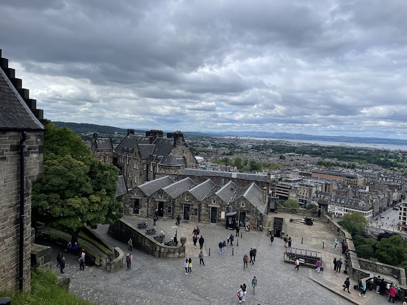 EDI Tours - EDI Tours, David Hume, Edinburgh EH1 2NT, UK