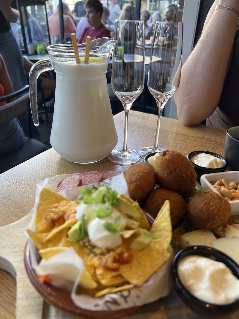 Bistro Bon - Bistro Bon Lepelstraat 39, 5211 DP 's-Hertogenbosch, Netherlands