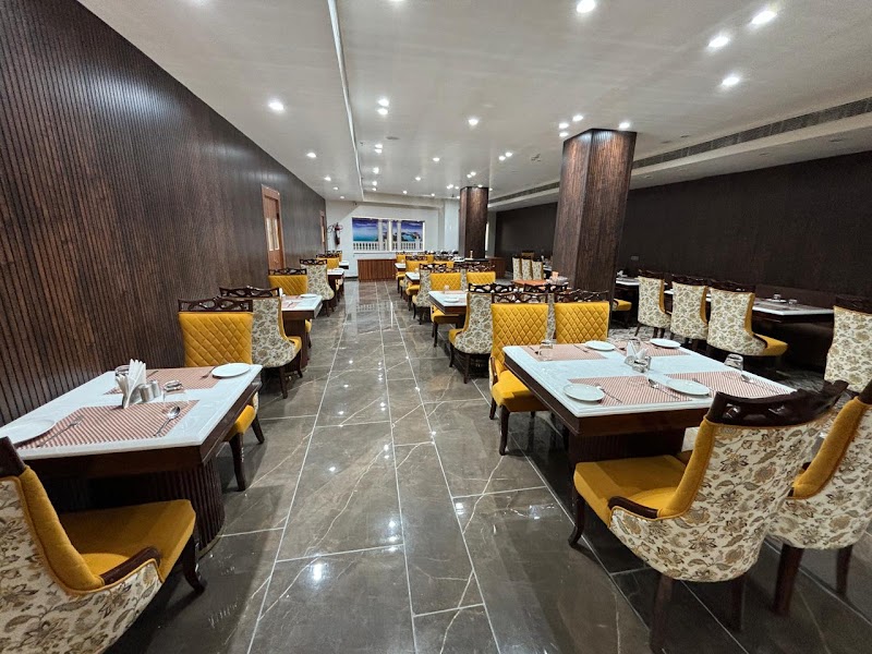 Hotel Elara - Hotel Elara 72Q9+MMH, Haridwar Bypass Rd, near Kargi Chowk, Kanhaiya Vihar, Kargi, Dehradun, Uttarakhand 248121, India