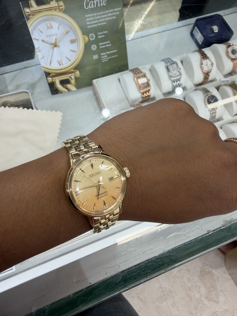 World of Watches - Ground Floor - World of Watches - Ground Floor SHOP NO 77, GROUND FLOOR, MGF, MGF Metropolitan Mall, Mehrauli-Gurgaon Rd, DLF Phase 2, Sector 25, Gurugram, Haryana 122009, India