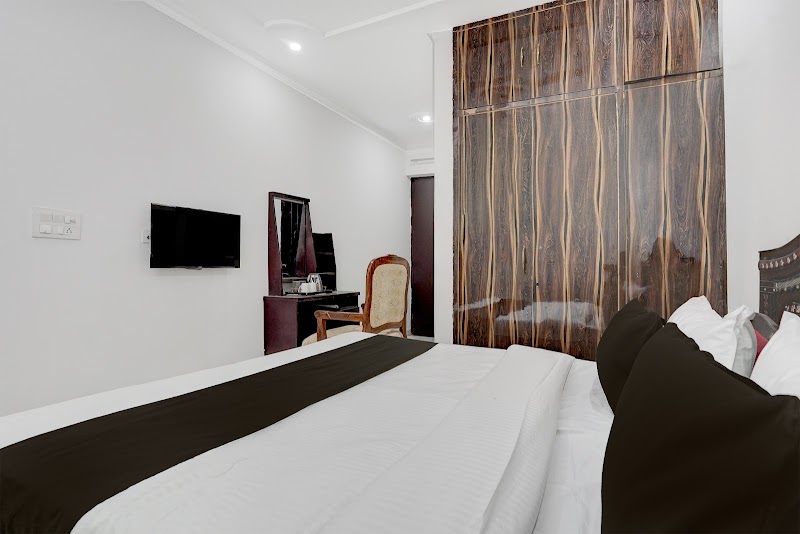 Super Townhouse by OYO Sector 46 Huda Market - Super Townhouse by OYO Sector 46 Huda Market, Plot No. 2529, Phase 2, Urban Estate, Sector 46, Gurugram, Haryana 122001, India