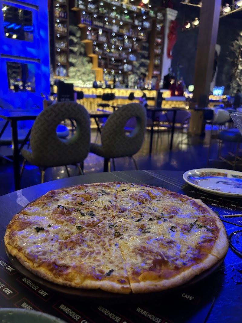 Warehouse Cafe - Warehouse Cafe 4th Floor, Southcity Mall, Prince Anwar Shah Rd, South City Complex, Jadavpur, Kolkata, West Bengal 700068, India