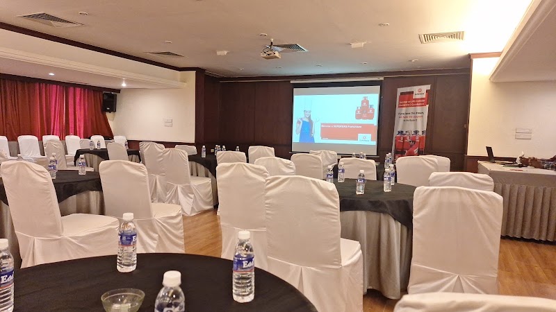 Hotel Rathna Residency - Hotel Rathna Residency 355, Variety Hall Rd, behind Railway Station, Town Hall, Coimbatore, Tamil Nadu 641001, India