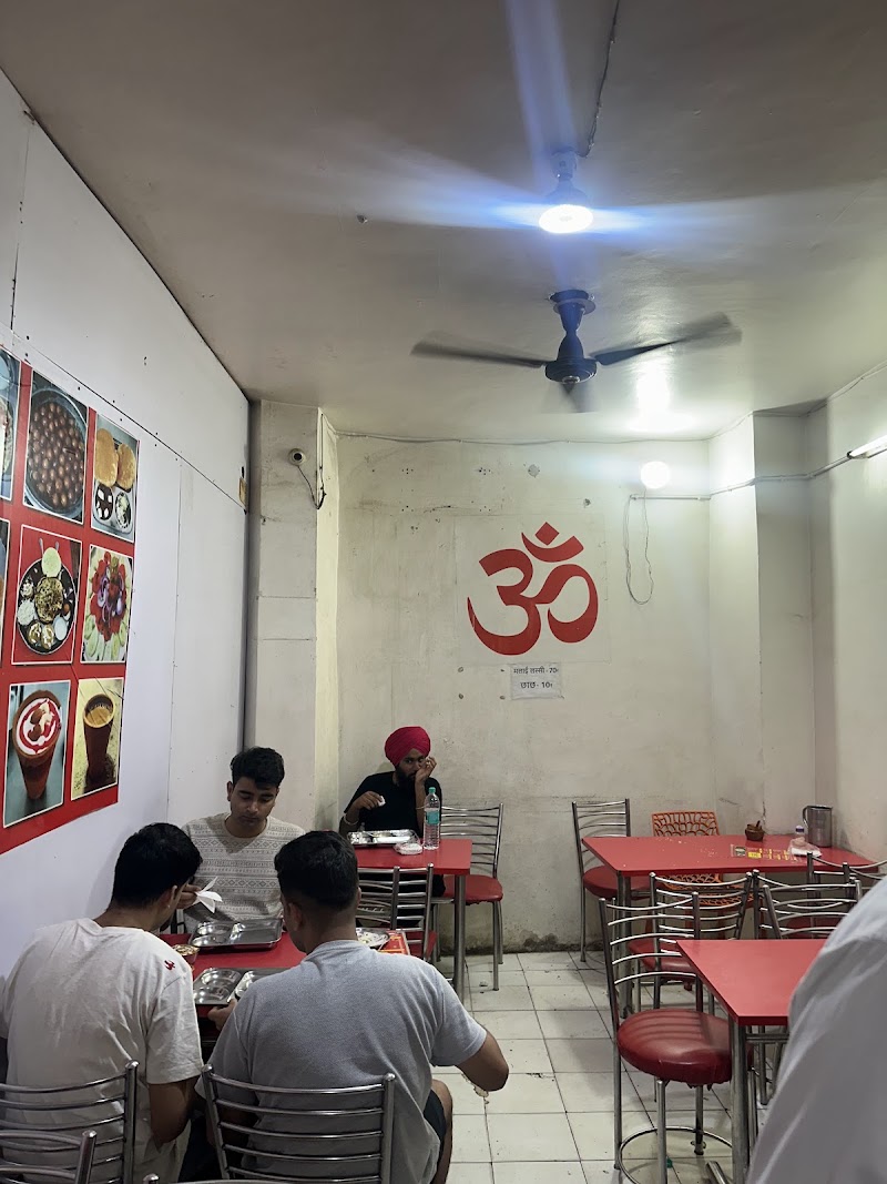 Satya Om Pure Ghee Veg Restaurant - Satya Om Pure Ghee Veg Restaurant L-323/A, NH 48, next to Bank of Baroda, Block R, Mahipalpur Extension, Mahipalpur, New Delhi, Delhi 110037, India